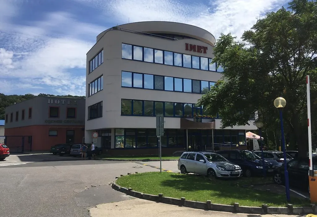 Imet Centrum-1